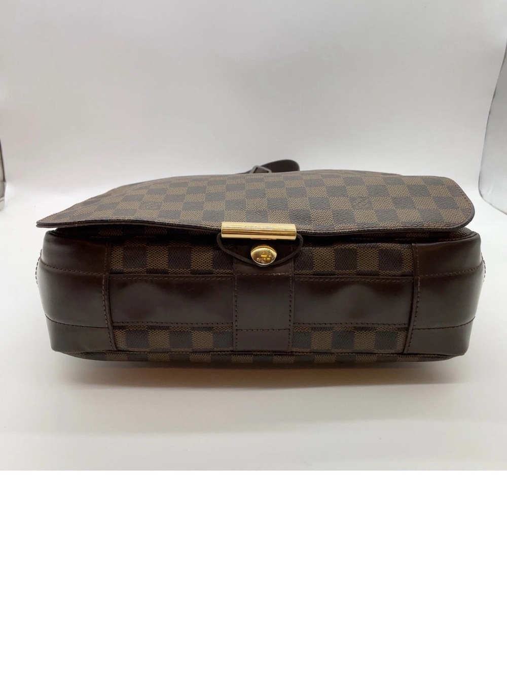 Auth Louis Vuitton Damier Ebene Bastille Messenger Crossbody Bag - Picture 4 of 16